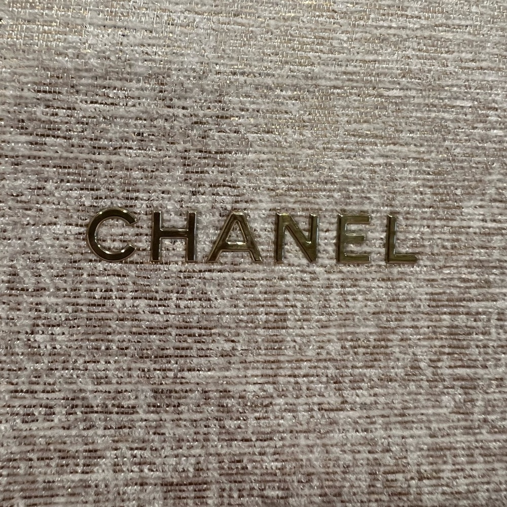 NEW! Luxury Makeup Bag — Gorgeous in cream and gold. - Picture 3 of 13